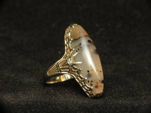 lot 80 image: Ladies Silver Tone Ring - Unknown Stone