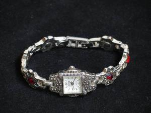 lot 97 image: Antique Style Ladies Wrist Watch