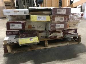 Pallet with assorted Flooring see pictures