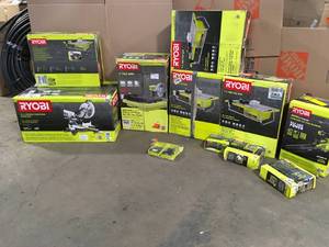 Pallet with Ryobi Indoor-Outdoor tools see pictures