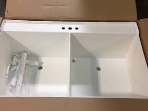 Mustee Utilatub 40 in. x 24 in. x 33 in. Thermoplastic Floor Mount Utility Tub in White not used see pictures
