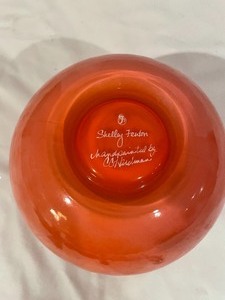 lot 145 image: Pink Fenton Art