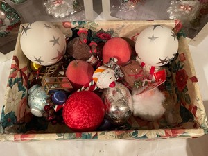 lot 167 image: New Ornament Lot