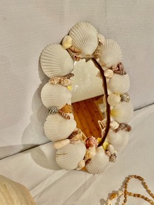 lot 168 image: Shell Decor
