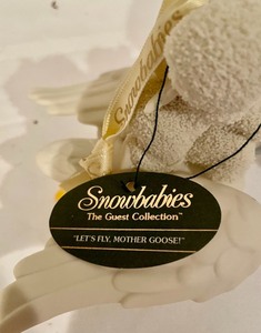 lot 173 image: Snowbabies Lot