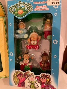 lot 182 image: Cabbage Patch Kid Lot