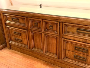 lot 75 image: Dresser with Mirror