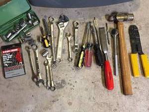 lot 243 image: Craftsman Toolbox and Tools