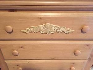 lot 273 image: Five Drawer Dresser
