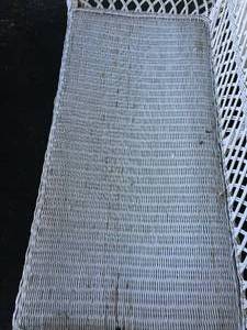 lot 282 image: Wicker Loveseat