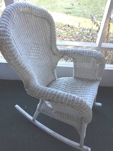 lot 283 image: Wicker Rocker