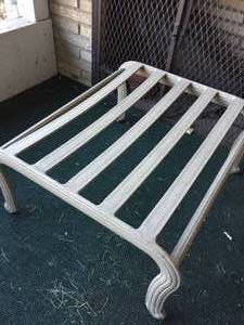 lot 285 image: Metal Lounge & Ottoman