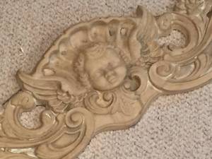 lot 254 image: Ornate Cherub Wall Hanging