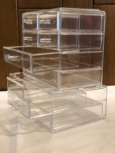 lot 30 image: Jewelry Storage