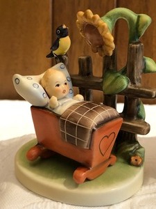 lot 39 image: Two Goebel Figurines