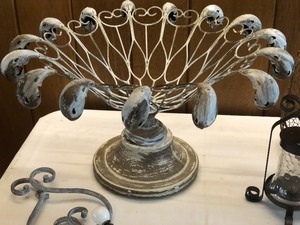 lot 52 image: Home Decor Variety Lot