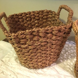 lot 21 image: Decorative Baskets or Planters