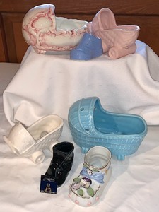 lot 278 image: Ceramic Baby Planters