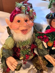 lot 295 image: Mark Roberts Collectible Elf and More