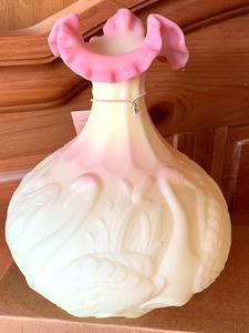lot 313 image: Fenton Burmese Satin Embossed Swan Vase