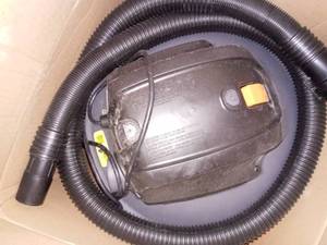 9 Gal. 4.25-Peak HP NXT WetDry Shop Vacuum with Filter, Hose and Accessories by RIDGID- used