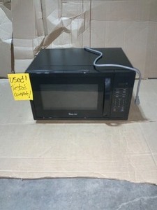 Magic chef 1.6 ft. Countertop microwave in black with gray cavity tested and complete See pics