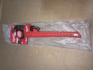 Milwaukee 18 inch steel pipe wrench not used see pics