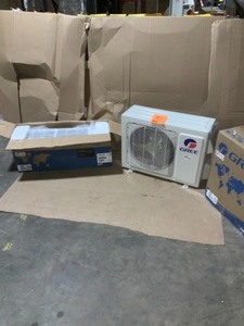 GREE 9,000 BTU 34 Ton Wi-Fi Programmable Ductless Mini Split Air Conditioner with Heat Kit - 230-208-Volt60Hz See pics