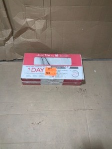2 Daltile quictile 12in. x 24 in. Panda marble polished porcelain locking floor tile (9.6 sq. Ft case) not used see pics
