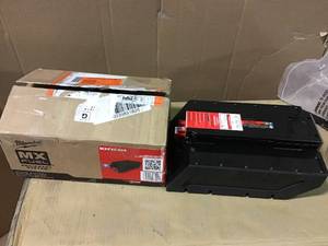 lot 10 image: MX FUEL Lithium-Ion REDLITHIUM XC406 Battery Pack by Milwaukee in good condition