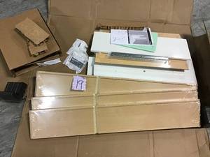 lot 19 image: Easy track White Drawer Unit