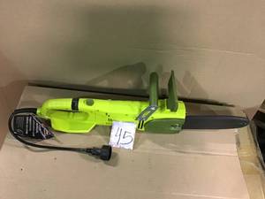 lot 45 image: Saw Joe 16 in. 14 Amp Electric Chainsaw by Sun Joe in good condition