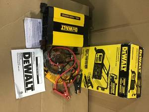 DEWALT 1000-Watt Power Inverter&nbsp&nbspin good condition&nbsp