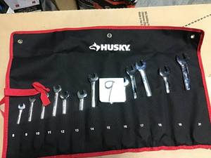 Master Metric Reversible Ratcheting Wrench Set (13-Piece) by Husky in good condition