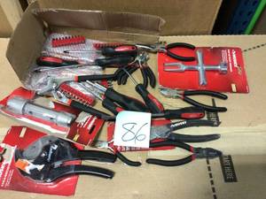 MIX LOT OF HUSKY TOOLS