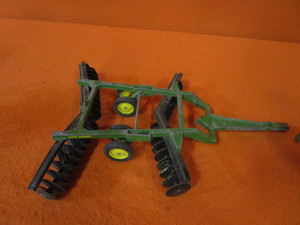 116th John Deer Disc & Anhydrous Tank