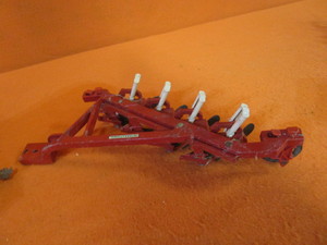 116th IH Grinder Mixer & Plow