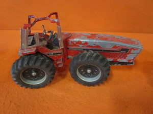116th International 6388 & Case Tractors