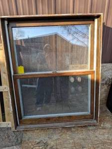 lot 152 image: One Double Hung Window