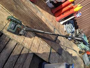 lot 159 image: Black & Decker 2.0 H.P. Electric Edger