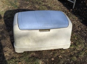 lot 186 image: Heavy Duty Plastic Outdoor Storage Chest