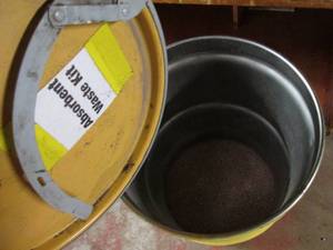 Absorbant waste kit, metal barrel i...