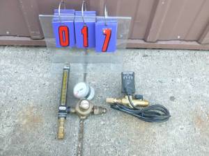 Gauge set. Used condition. As shown.