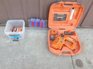 Paslode cordless nailer with fuel cells. Used condition. Tested & works. As shown.