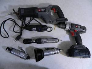 lot 40 image: Air Tools and Battery Tools