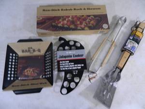 lot 46 image: New BBQ Grill Cooking Accessories