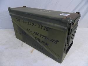 lot 70 image: US Military Surplus 40mm Ammo Can