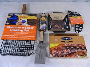 lot 102 image: New BBQ Grill Cooking Accessories