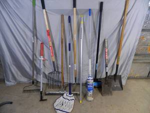 lot 107 image: Long Handle Tools