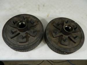 lot 156 image: Pair of New Dexter 10 inch Trailer Brake Drums